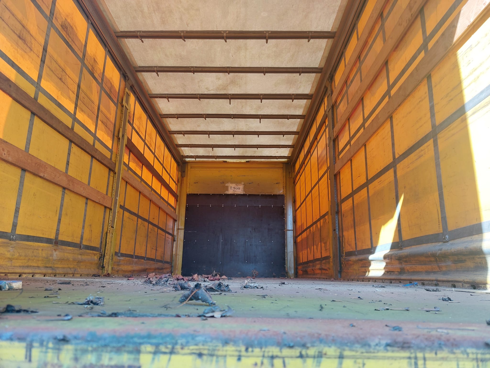 #20264 - Bild: 5 | Swap-body platform, sliding tarpaulin | BDF System 7.450 mm lang, festes Dach, Portaltüren