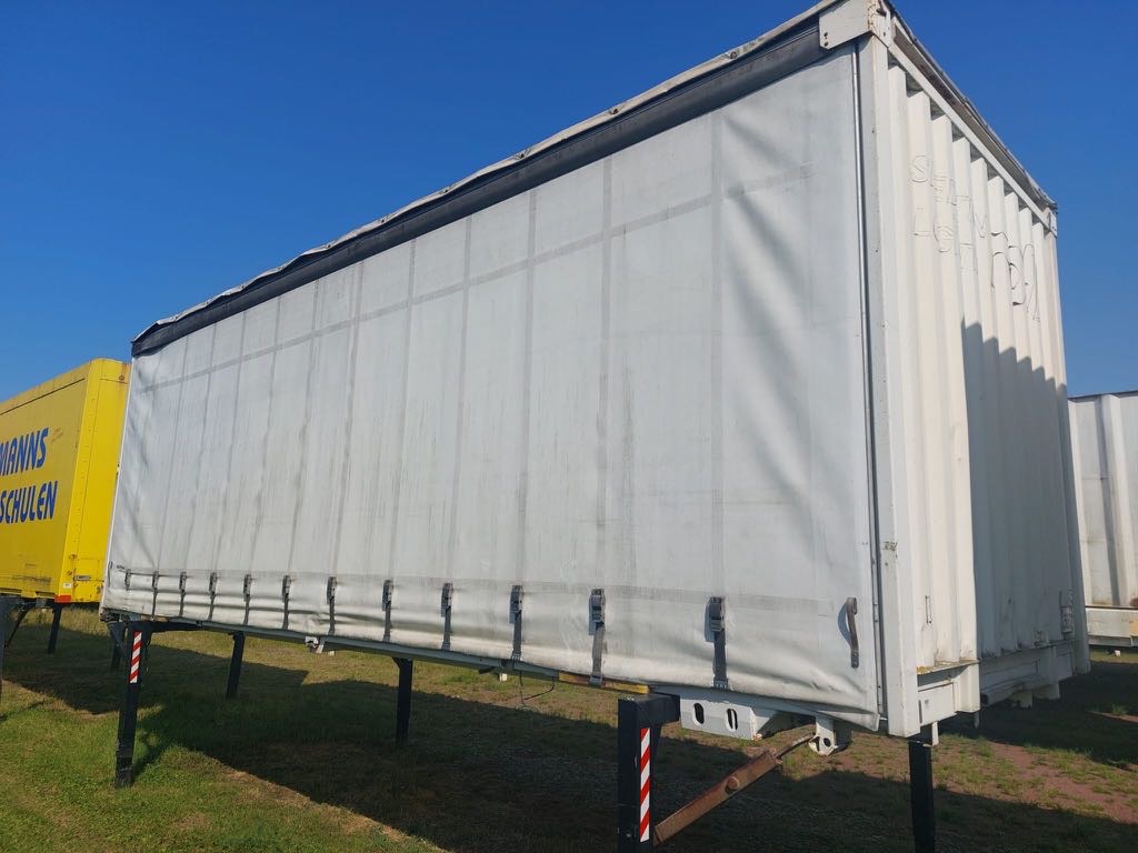 Swap-body platform, sliding tarpaulin | BDF-System 7.450 mm lang, Portaltüren