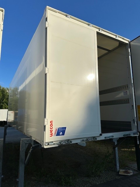 #LA072 - Bild: 10 | Wymienna obudowa, gładka stal | BDF-System, 7.450 mm lang, Durchladesystem mit Überfahrblech, Portal Doppelflügeltür,