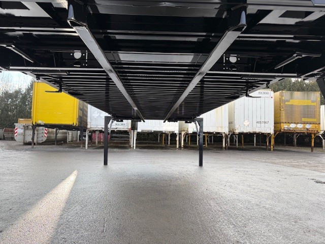 #21550 - Bild: 6 | Coffret interchangeable, acier lisse | BDF-System 7.45 m lang, LACK NEU in RAL 9005 schwarz!