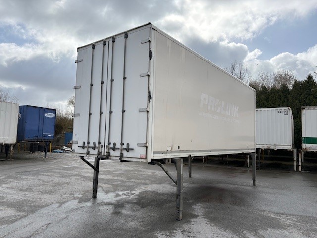 Wymienna obudowa, sklejka | BDF-System 7.450 mm – Durchladesystem mit Rampe