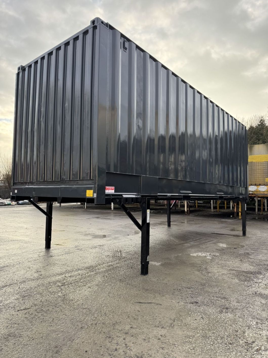 Steel – Swap Body Jumbo | BDF-System 7.450 mm, Heck Rolltor, Eckhöhe: 2.750 mm