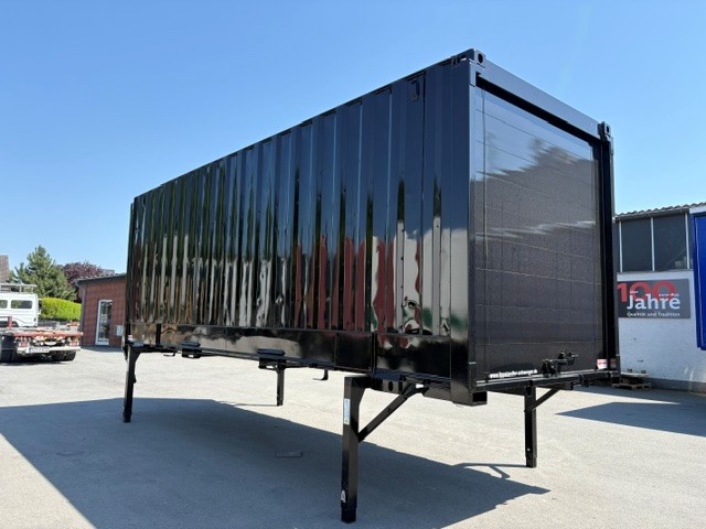 #21828 - Bild: 4 | Caja intercambiable, acero rebordeado | BDF-System 7.450 mm lang, Heck Alu-Rolltor, LACK NEU in schwarz!