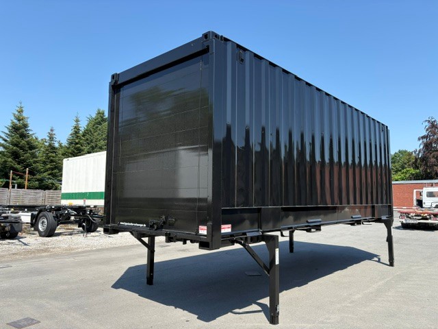 #21828 - Bild: 2 | Caja intercambiable, acero rebordeado | BDF-System 7.450 mm lang, Heck Alu-Rolltor, LACK NEU in schwarz!
