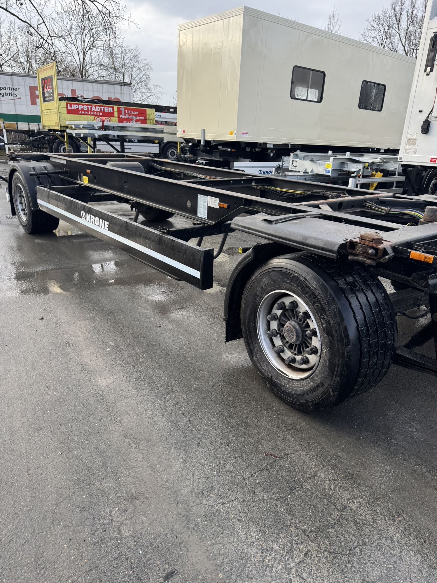 #21906 - Bild: 2 | 2-osiowa przyczepa z nadwoziem wymiennym | BDF-System, Maxi, EZ: 2012, R 19,5