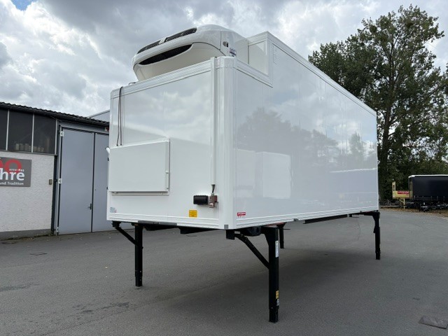 #21943 - Bild: 2 | Wymienna obudowa zamrażarki z jednostką chłodzącą | BDF-System 7.150 mm lang, Möbelausstattung, LACK NEU!
