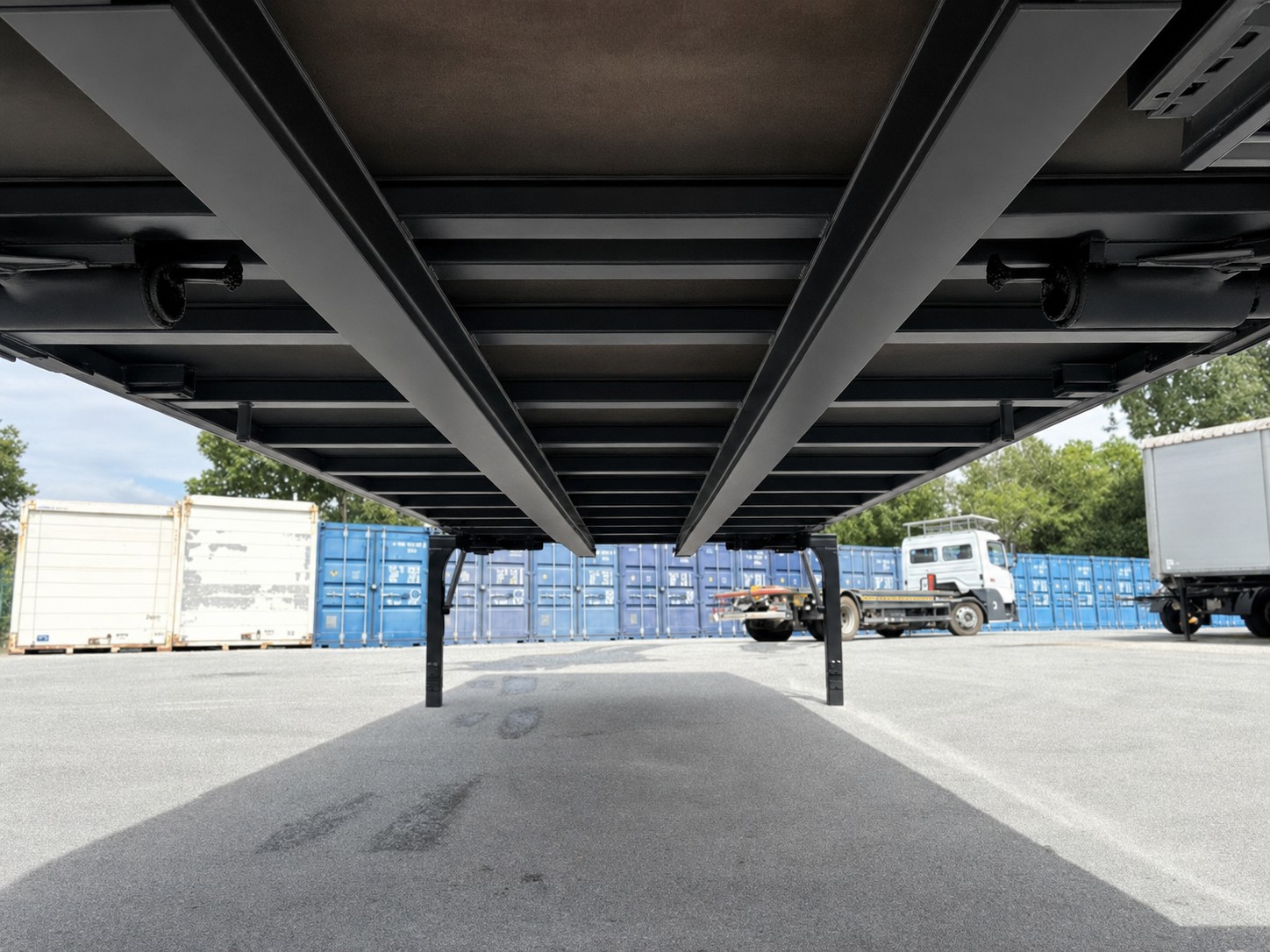 #22012 - Bild: 5 | Wechselkoffer, Alu glatt | BDF-System 7.45 m, Heck Portaltüren