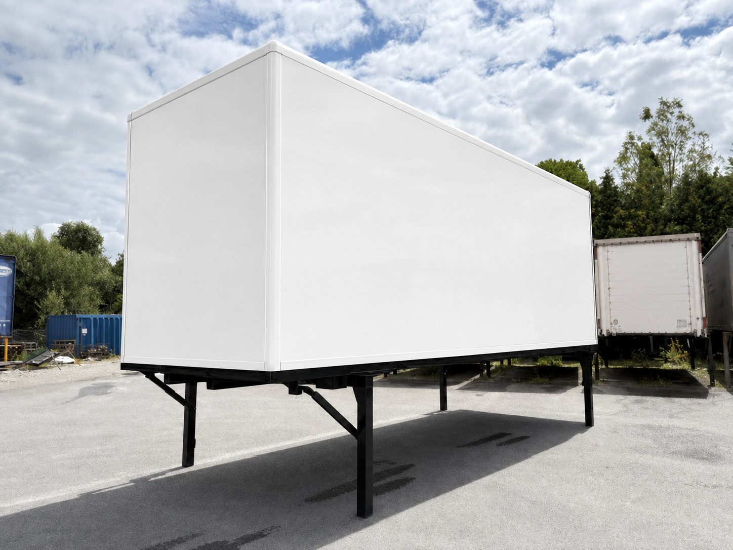 #22012 - Bild: 2 | Wechselkoffer, Alu glatt | BDF-System 7.45 m, Heck Portaltüren
