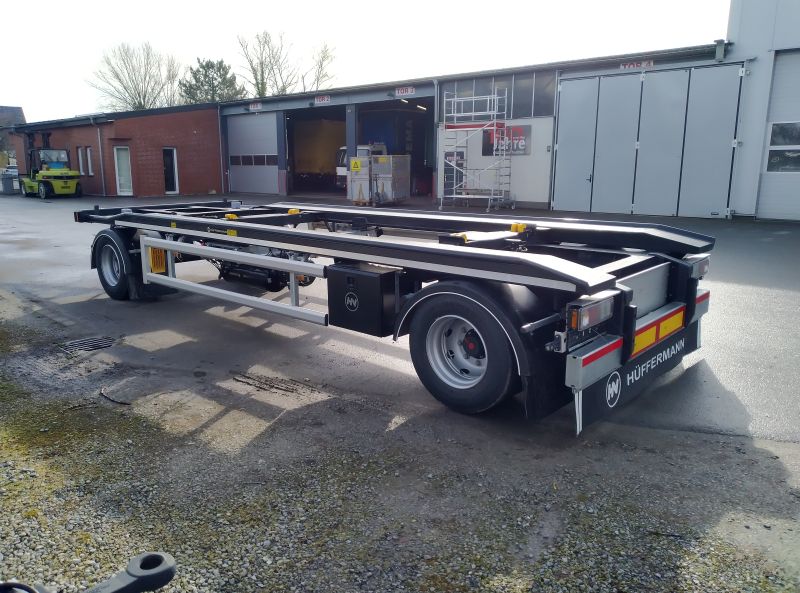 #20457 - Bild: 4 | 2 – axle trailer for roll-on container | Typ: HAR 20.70, zum Transport von Abrollbehältern nach DIN 30722-1