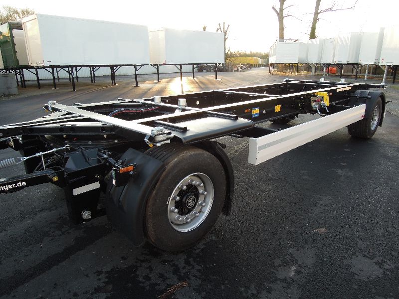 #LA007 - Bild: 2 | 2 – axle trailer for swap bodies | BDF-System, Maxi, ohne Zulassung.