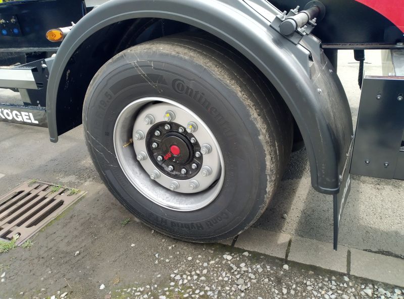 #LA014 - Bild: 8 | Central axle swap body trailer | BDF-System, Maxi gekröpftes Zugrohr, ohne Zulassung.