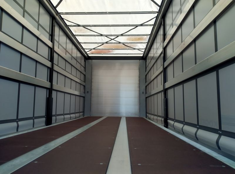 #21343 - Bild: 7 | Swap-body platform, sliding tarpaulin | BDF-System 7.450 mm lang, Eckhöhe: 2.750 mm, Farbe: RAL 9006 weißaluminium,