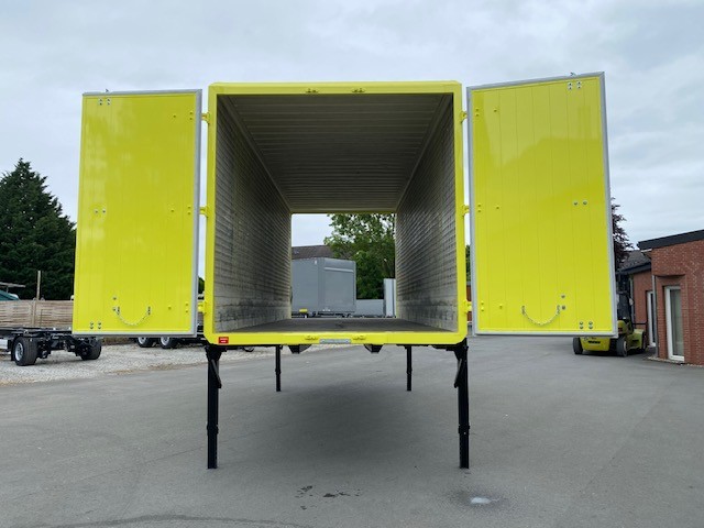 #LA087 - Bild: 10 | Wymienna obudowa, gładka stal | BDF-System 7.45m, LACK NEU! Durchladesystem: Heck Portaltüren vorne und hinten,
