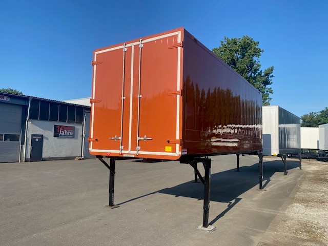 #LA088 - Bild: 3 | Caja intercambiable, acero liso | BDF-System 7.45m, LACK NEU! Durchladesystem: Heck Portaltüren vorne und Hinten