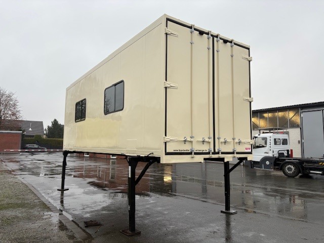 #LA114 - Bild: 3 | Wechselkoffer, isoliert | BDF-System 7.450 mm, LACK NEU, mit FENSTER